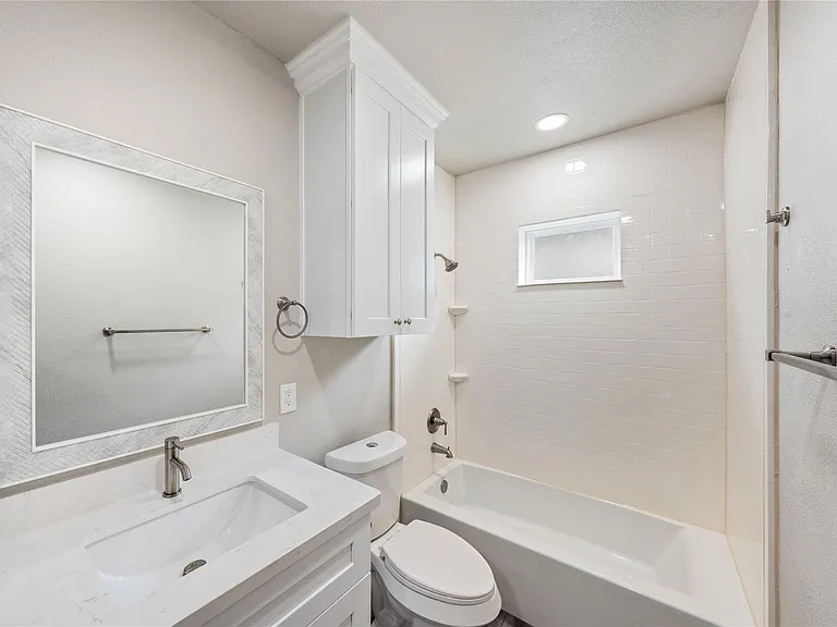 211 N Milby St #4 — Photo 14