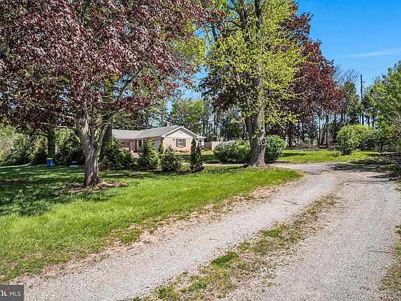 2nd image of 268 N Biesecker Rd