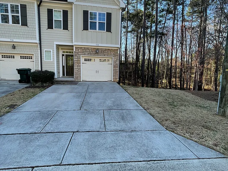 748 Carolina Ave — Photo 20