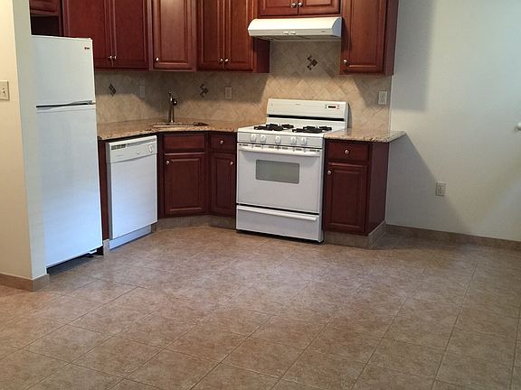 2nd image of 492 Bradford Ave