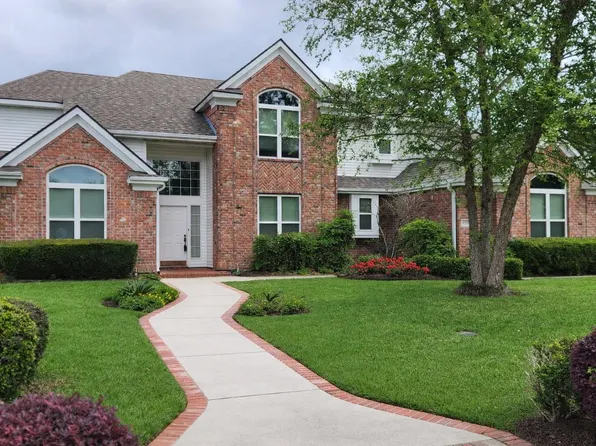 4215 W Jevon Ln, Lake Charles, LA 70605