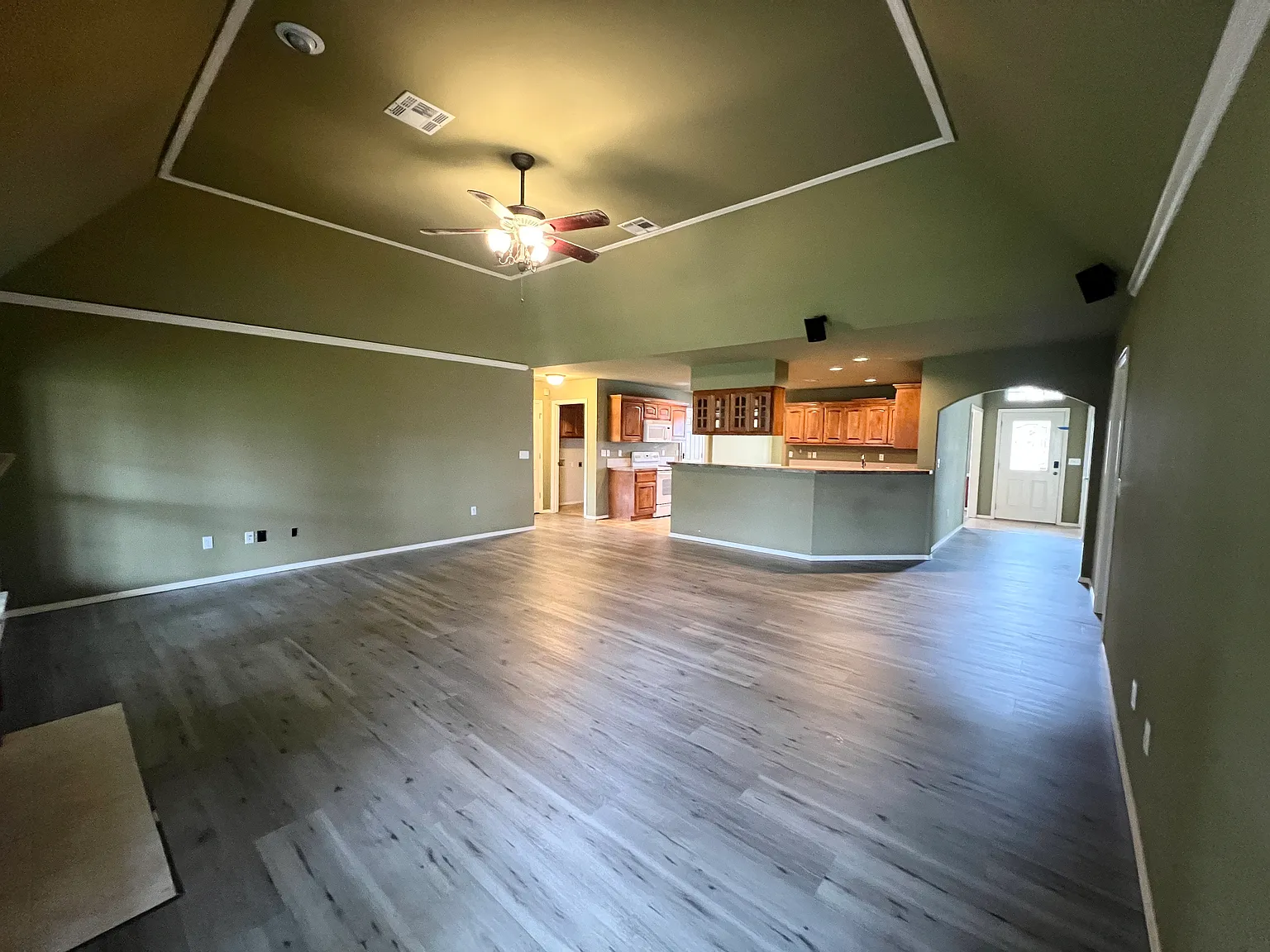 E 39th Pl S, Broken Arrow — Photo 2