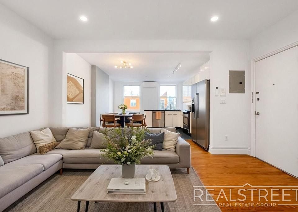 1st image of 273 Union St APT 3