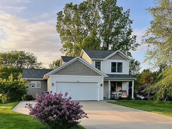 3759 Morren Ct, Zeeland, MI 49464