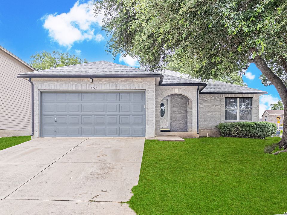 1st image of 5743 Lovett Oaks