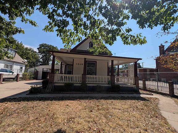 3rd image of 1818 N Park Pl