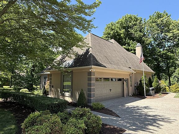 3rd image of 5556 Hearthstone Ln