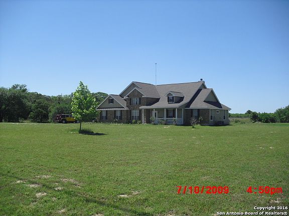 3rd image of 224 Twin Oaks Dr