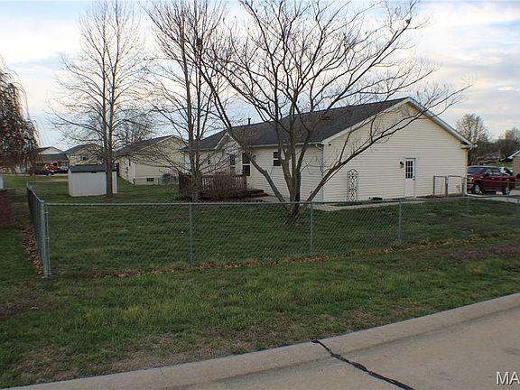 2nd image of 157 Carrington Blvd