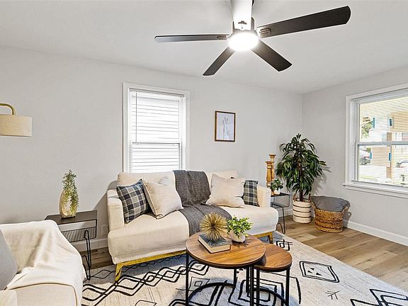 2nd image of 9416 Cote Brilliante Ave