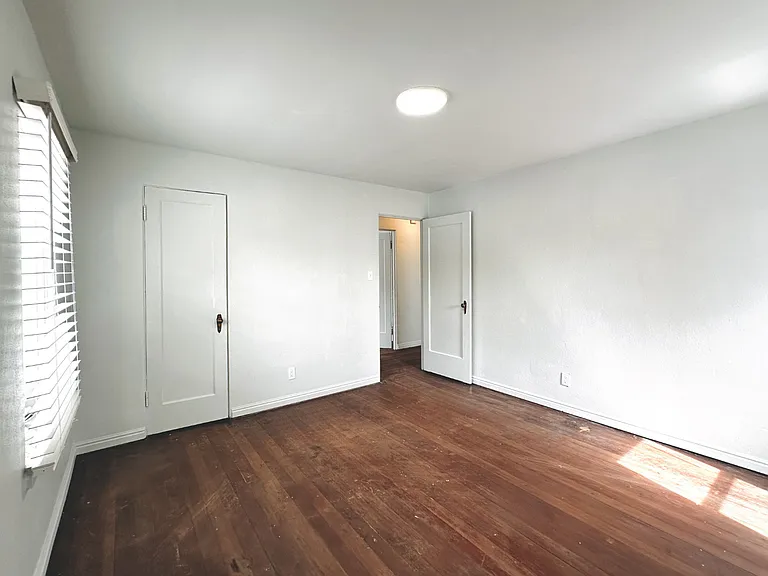 1333 N Main St — Photo 41