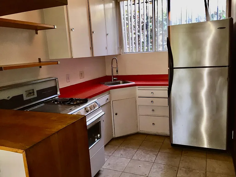 2957 Effie St — Photo 7
