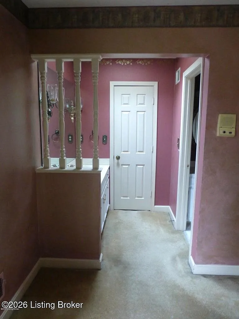 3 bed, 2.0 bath, 2062 sqft, $2,600 — Photo 4