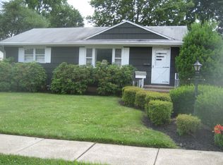 83 Berkley Blvd, Iselin, NJ 08830