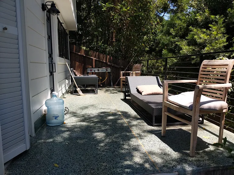 10413 Hebron Ln — Photo 8