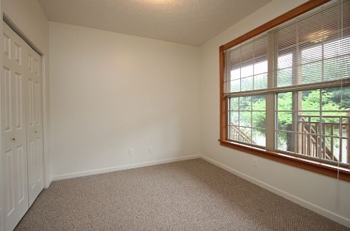 1st image of 3322 S Cheekwood Ln