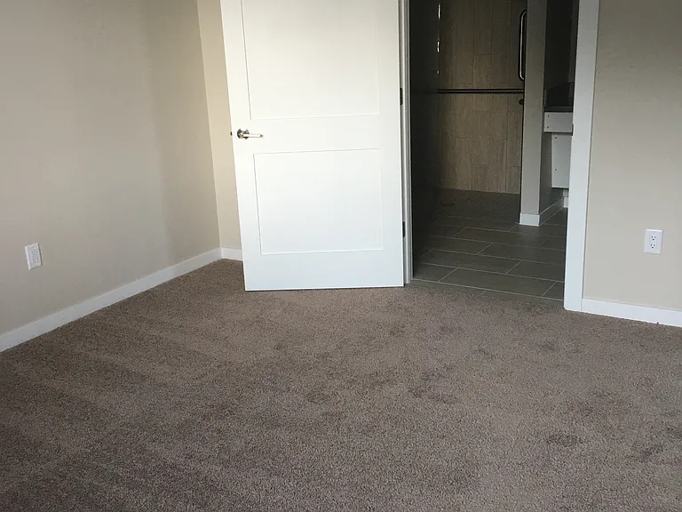 704 Chambers Ave #5 — Photo 5