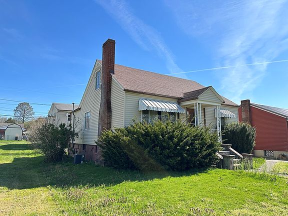 2nd image of 2211 N 1st St