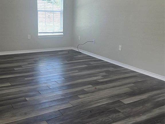 5th image of 3810 Chanterway St