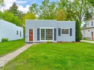 1011 Garfield St, Port Huron, MI 48060