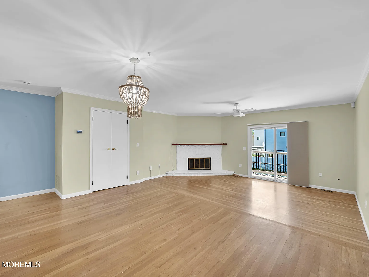 3 bed, 2.5 bath, 1183 sqft, $4,400 — Photo 2