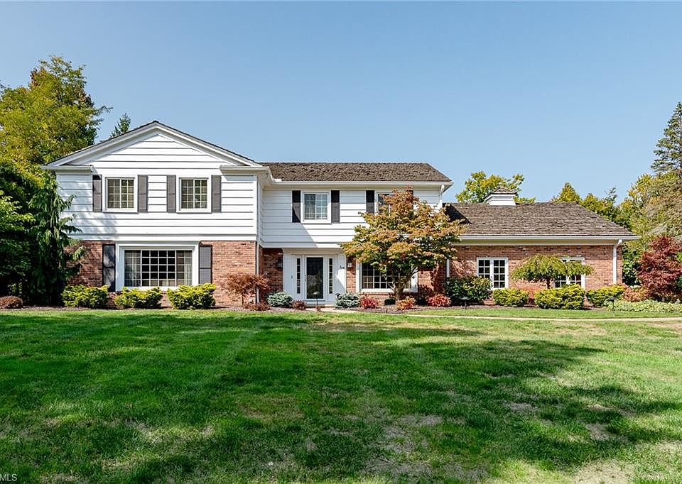 1st image of 5 Brandywood Dr