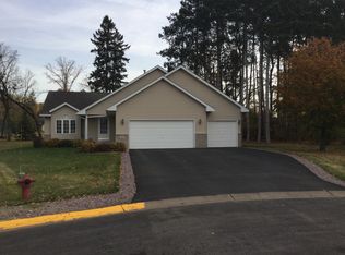 104 Shetland Ct SE, Isanti, MN 55040