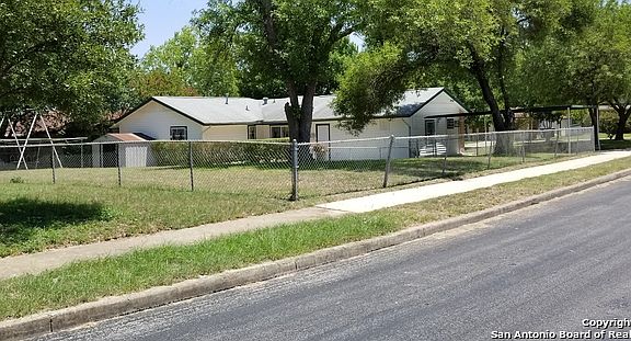5th image of 7215 Bellbrook Dr
