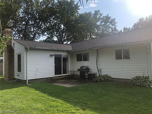 3rd image of 6099 Tall Oaks Dr