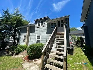 33 Middle St — Photo 1