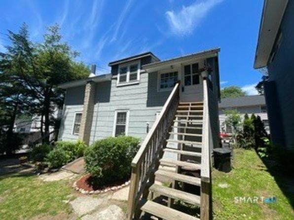 33 Middle St