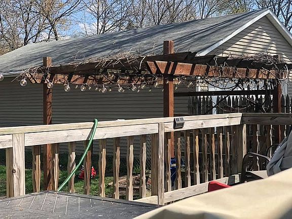 Deck/Pergola 