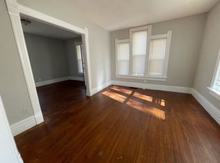 2004 Latham St #5, Rockford, IL 61103