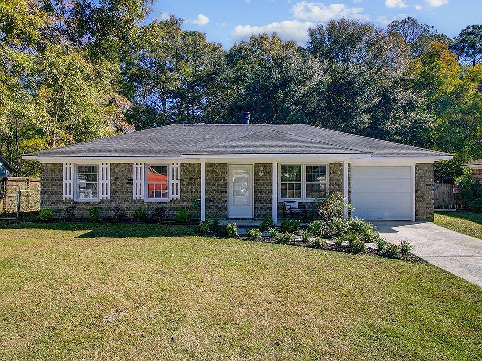 1st image of 316 Village Green Cir