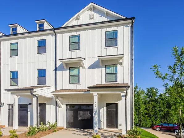 11828 Avocet St, Charlotte, NC 28215