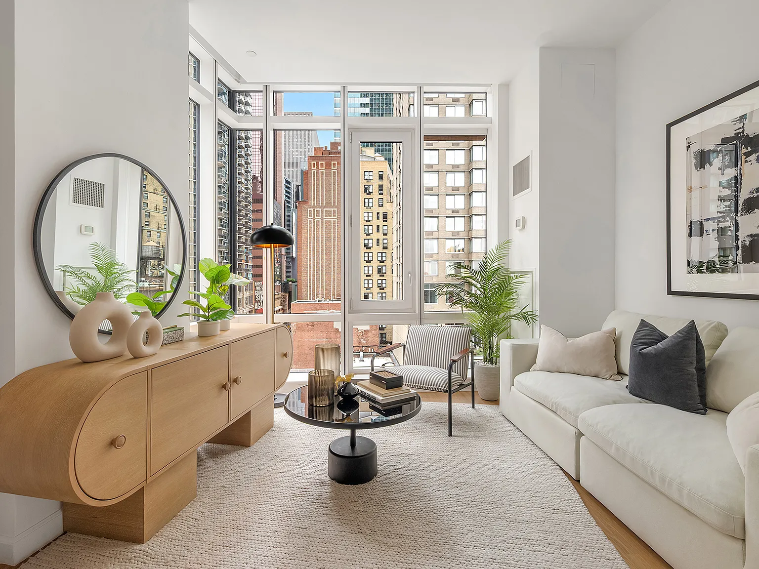 306 West 48th Street — Photo 3