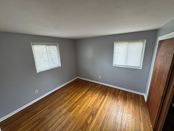 3rd image of 261 Park Rd #3