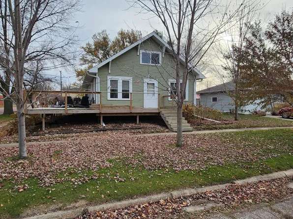 302 Hammond St W, Lewisville, MN 56060