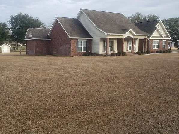 5560 Tara Rd, Waycross, GA 31503
