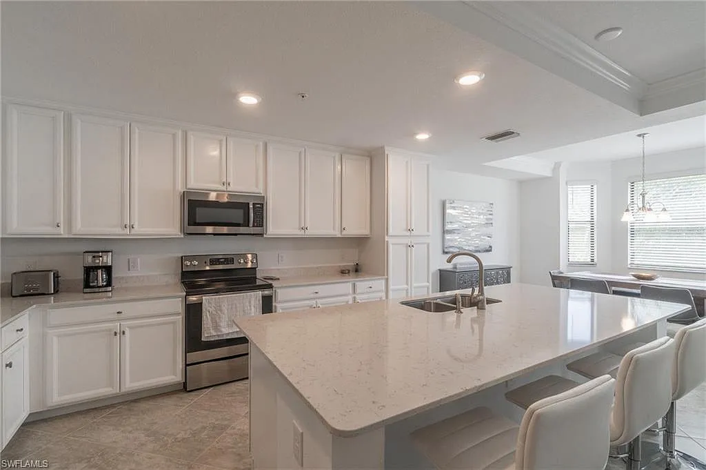 2 bed, 2.0 bath, 1232 sqft, $7,500 — Photo 4