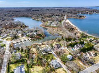 16 Cove Rd, Southampton, NY 11968
