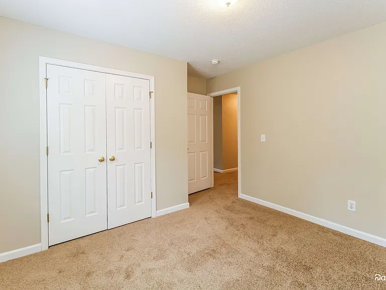 9 Loxwood Ct — Photo 8