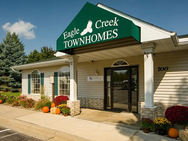 Eagle Creek Townhomes — Photo 13