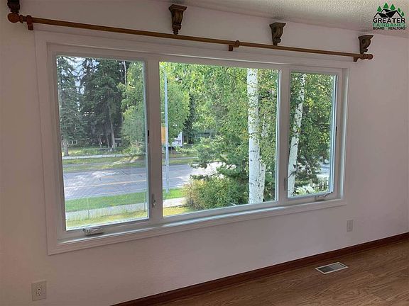 4th image of 224 Farewell Ave #1