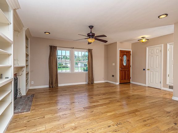 3rd image of 23718 Meadow Falls Dr
