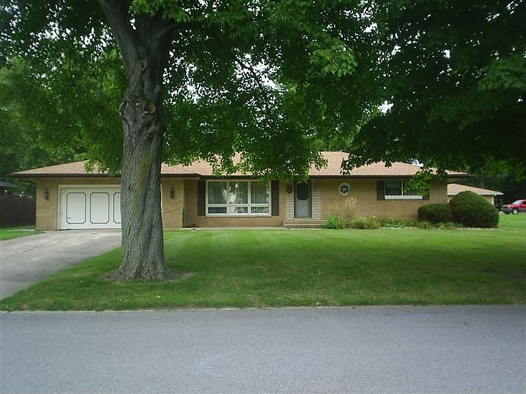 1st image of 8 Elm Ave