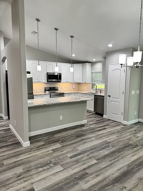 3 bed, 1628 sqft, $1,950 — Photo 4