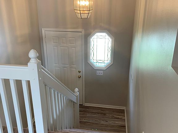 2nd image of 3509 Comstock Ave