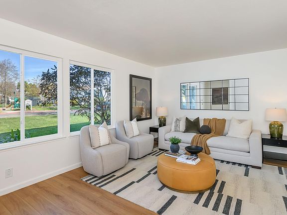 3rd image of 314 Capetown Court