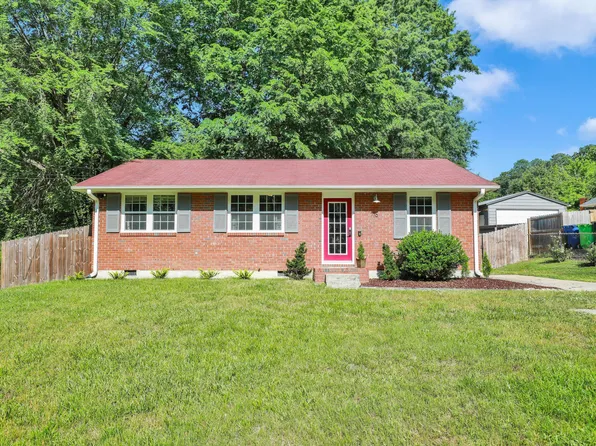 716 Glenbrook Dr, Raleigh, NC 27610